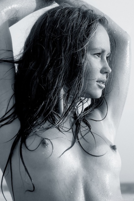 Caesaria A Tatjana model hd pic