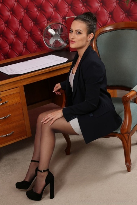 segretaria bruna adulto img