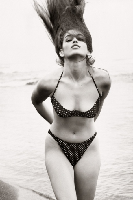 Cindy Crawford art star pics
