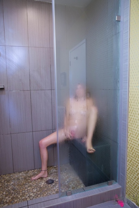 lesbian shower sexy nude gallery