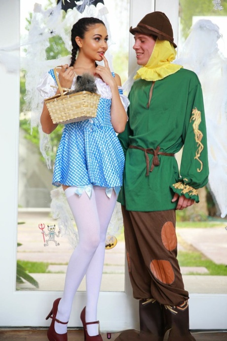 costume exclusive gallery