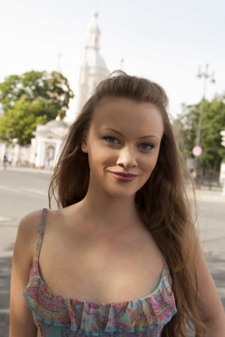 Lily Lamour hot star img