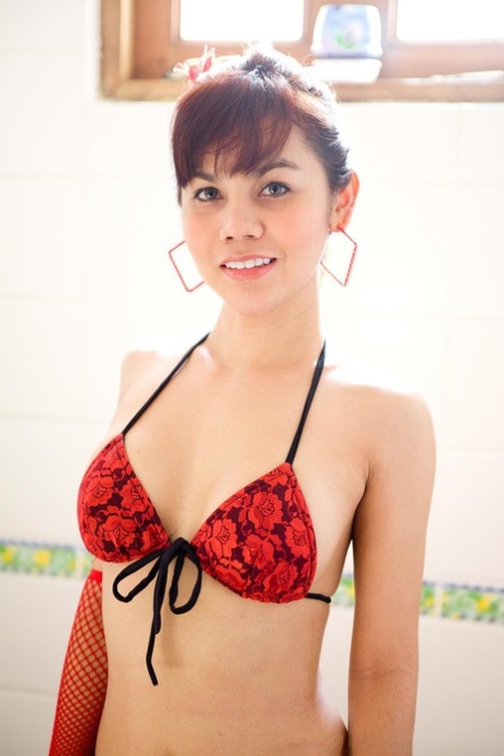 biquíni ladyboy sexy legal fotos