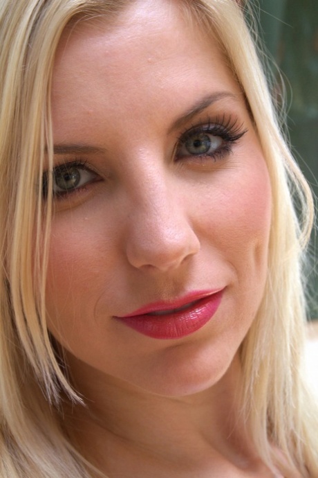 Sheena Shaw nudes model picture