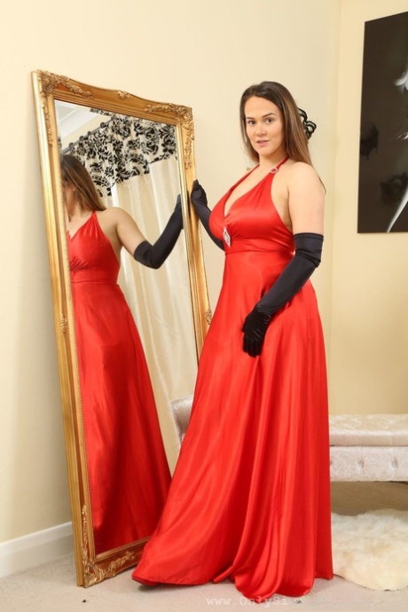gloves sexy nudes img