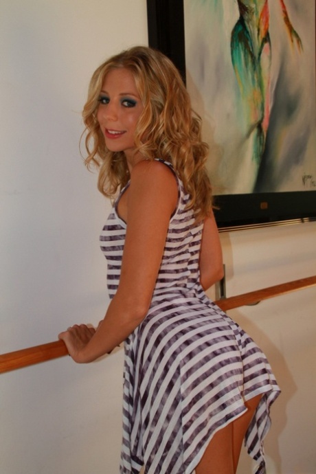 blonde rok exclusieve hoge kwaliteit galerijen