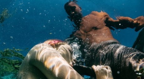 underwater beautiful nude pictures