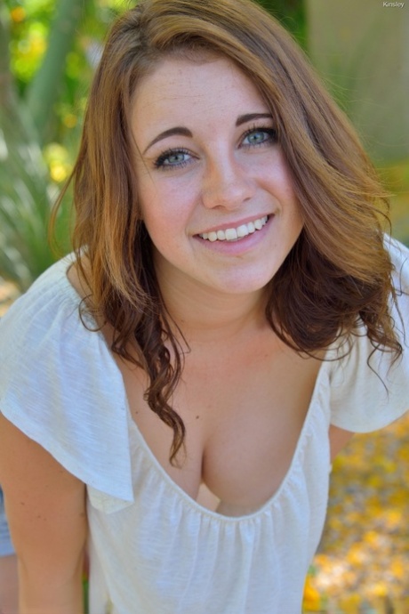Kinsley Eden sexy model pics