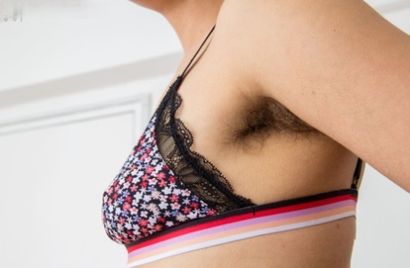 håriga armhålor pornografisk erotik bilder