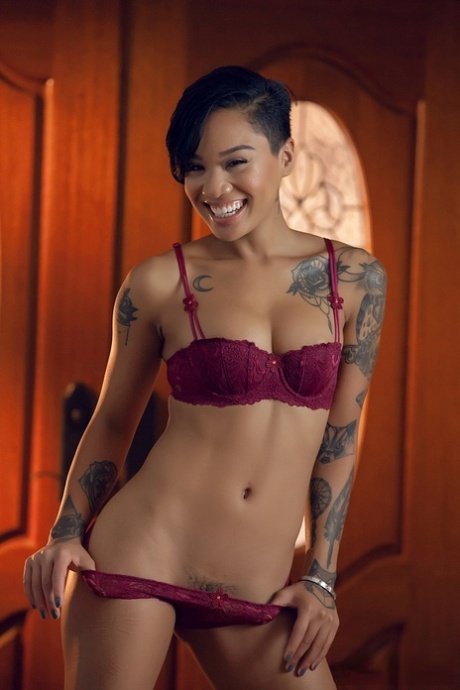 tatuaggio di ebano hd sexy Immagine