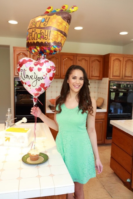 Leilani Gold hot pornstar photo