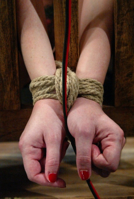 bdsm fötter vuxen bilder