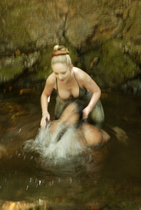 Unterwasser nackt nette galerie
