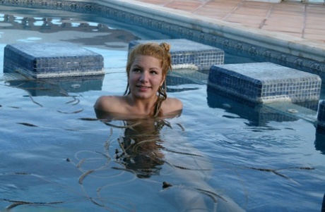 piscina erótica exclusiva imagen