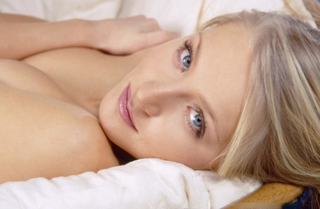 blaue Augen Blowjob schöne kunst bilder