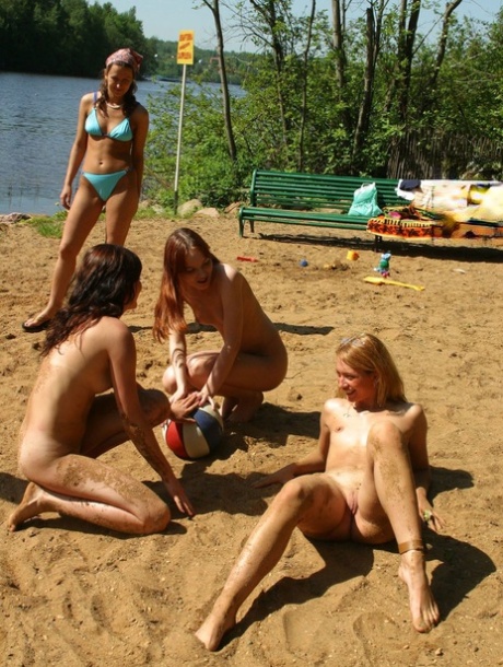 tynn tenåringsbikini hd erotiske galleri
