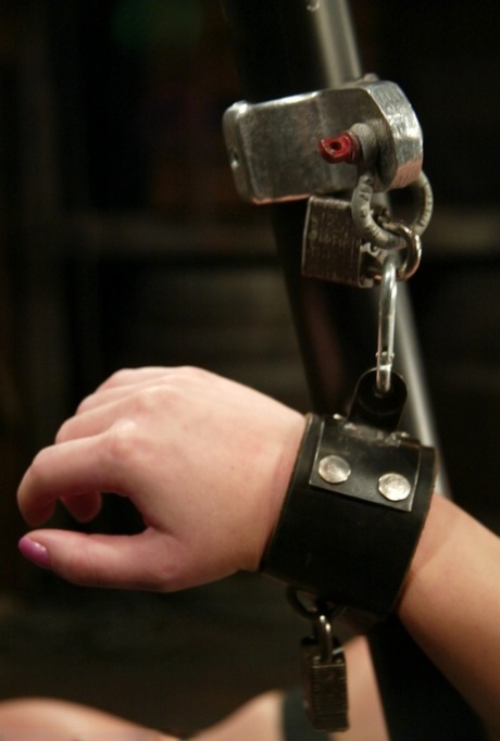 ママBDSM xxx 写真