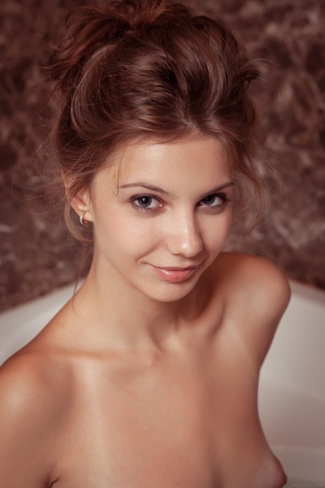 Emma Sweet star nude pic
