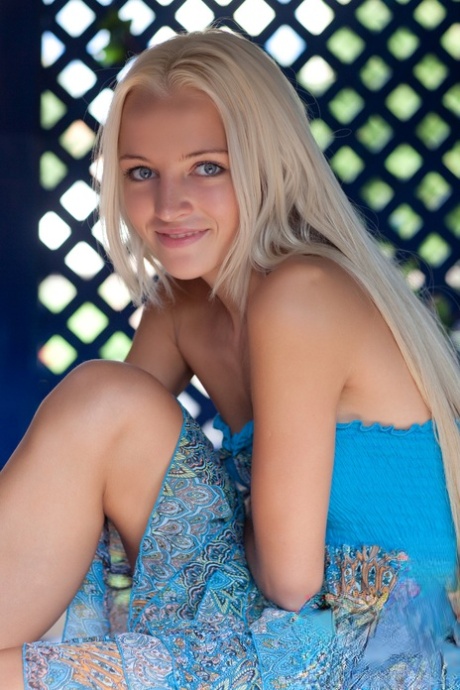 skinny teen solo porn images