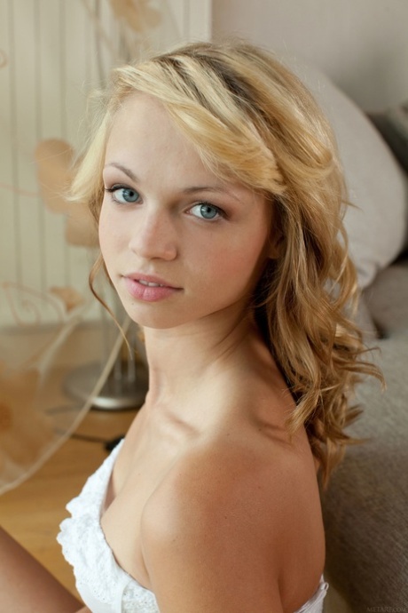 lockig blondin hd exclusive galleri