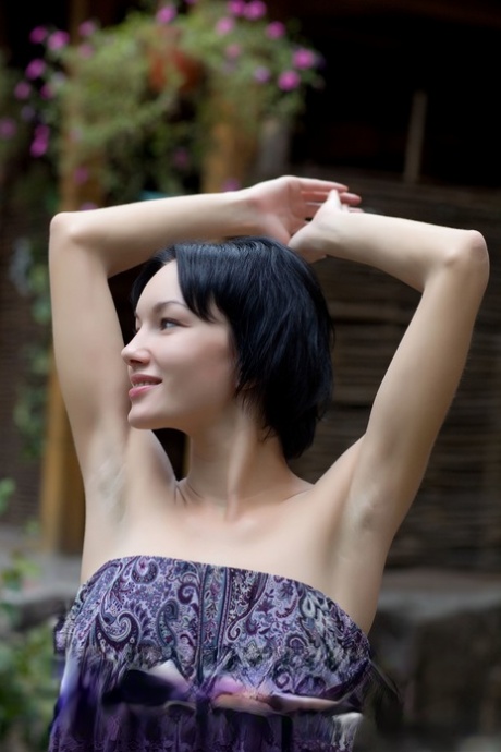 ascelle lisce pornografico per adulti immagine