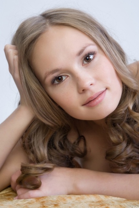 hairy babe hot naked picture