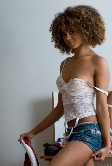 ebony model free sex img