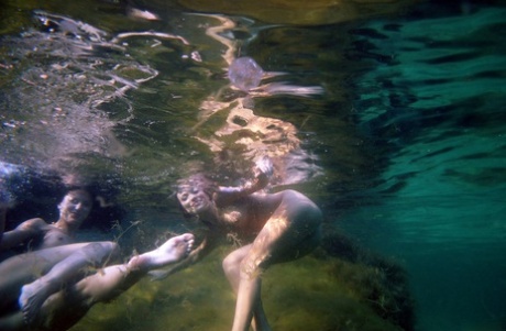 underwater beautiful xxx galleries