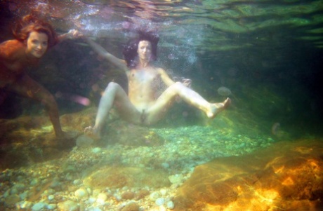 Aziatische gangbang heet perfect foto