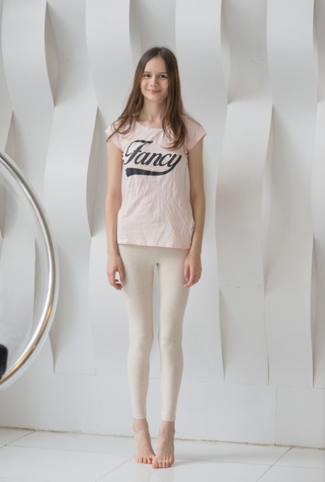 teen yoga pants porn picture