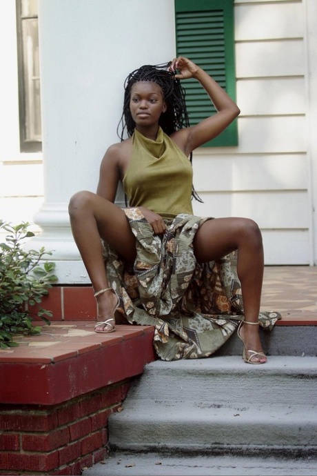ebony skirt nudes galleries