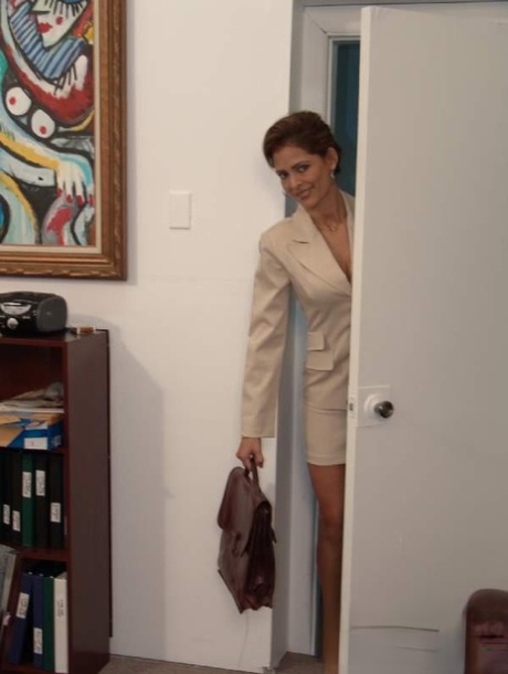 背の高い成熟した セクシーxxx 写真
