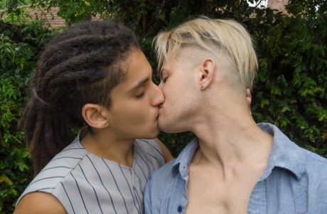 baci gay nudo di alta qualità Immagine