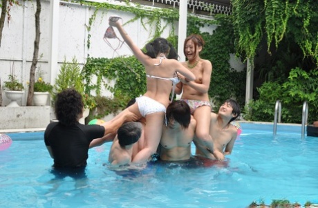 Japanse bikini naakten hoge kwaliteit galerij