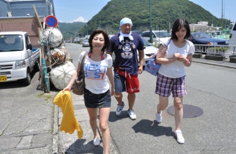 日本のショートヘア アート裸 画像