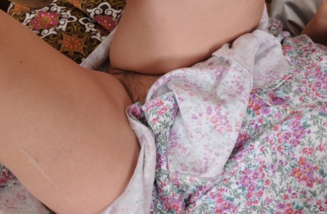 zralé pod sukni erotická pornografie obraz