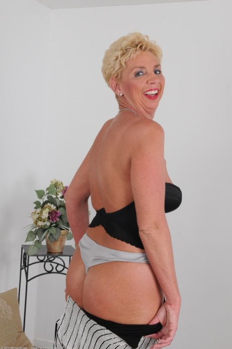 milf kameltå nudes hd samling