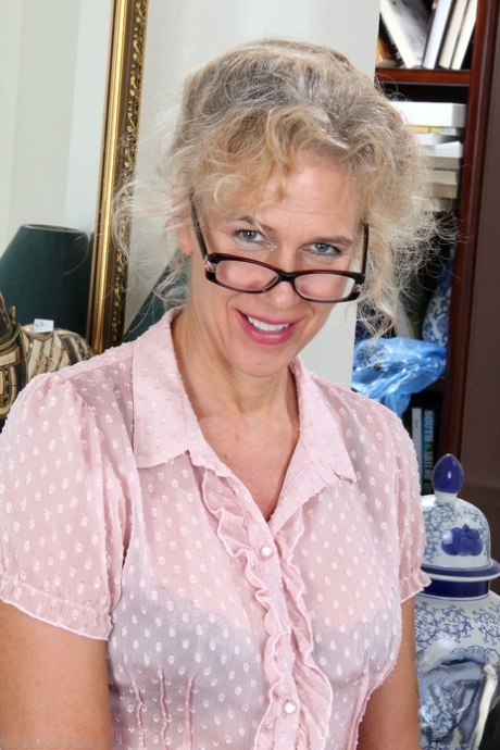 kujonowata MILF idealnie za darmo obrazy