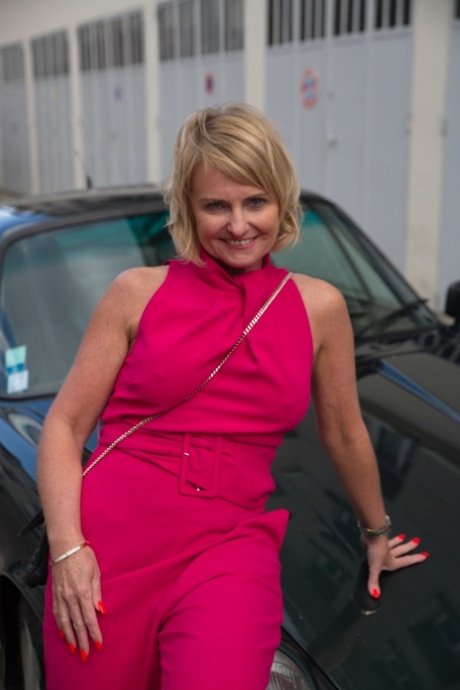 MILF im Freien xxx archiv