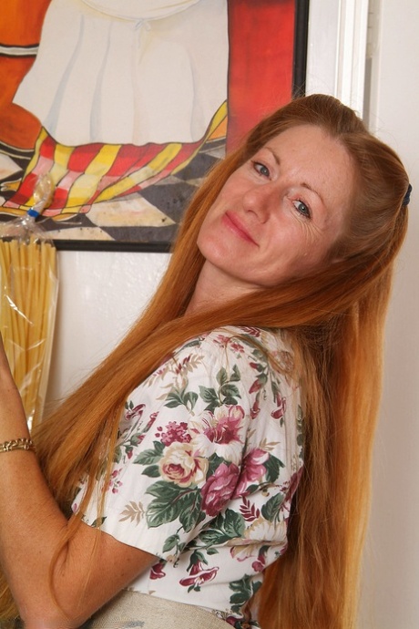 amateur redhead naked gallery