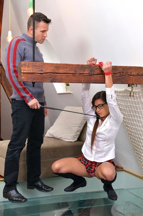 zierliches BDSM freie erwachsene bilder