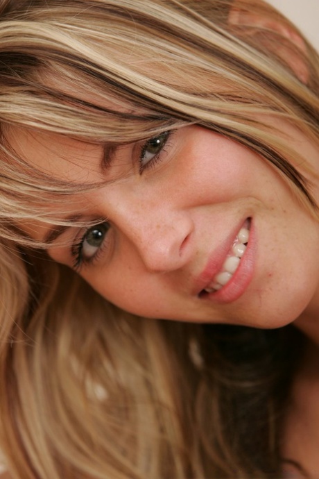 Sweet Regina pornstar high quality picture