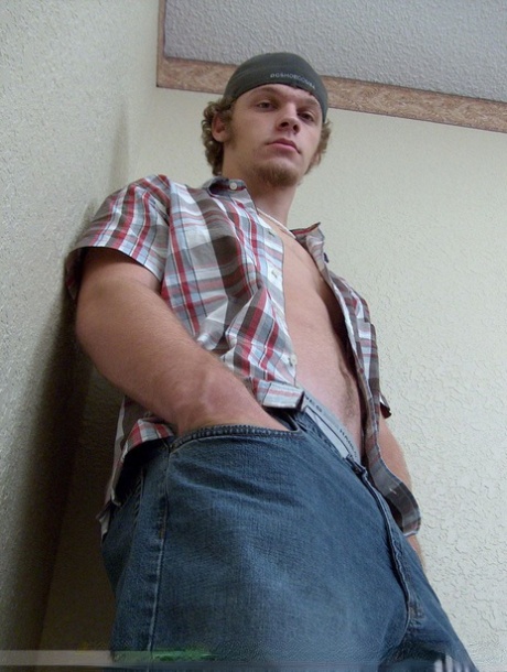 amateur gay free naked photo