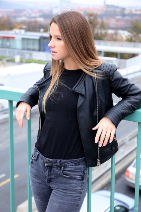 public adolescent adulte chaud archive