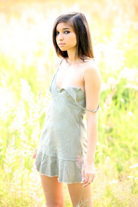 petite babe nice img