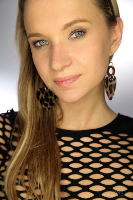 Angel Piaff exclusive star galleries