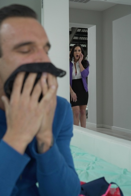 milf caught porno photo