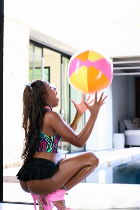 ebony pool free sex photo