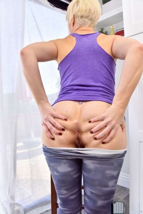 PAWG yogabroek naakten exclusief archief