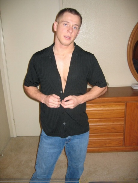 amateur gay free naked photo